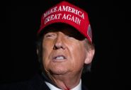 Trump double les taxes sur l'acier importé, l'UE «prête» à riposter