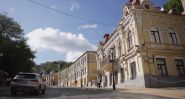 Distrust in Kyiv as Russia Announces 3-Day Ceasefire for Victory Day
