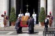 Le pape François a rejoint sa dernière demeure à Rome