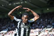 Newcastle Host Liverpool Amid Isak Stand-Off, Spurs Test New-Look Man City