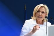 Orban et Le Pen s'en prennent avec virulence à l'Union européenne pendant un meeting en France