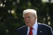 Trump Puts EU Trade Deal Odds at 50/50 Ahead of Von der Leyen Meeting