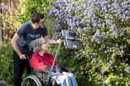 Une Britannique atteinte d'une maladie neurodégénérative retrouve sa voix grâce à l'IA