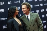 Matthew McConaughey embrase Toronto avec «The Lost Bus»