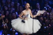 Ariana Grande Wins Top Prize at MTV Video Music Award