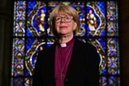 Sarah Mullally, première femme nommée cheffe de l'Église anglicane d'Angleterre