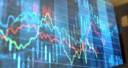 Dollar Plunges, Stocks Wobble Over Trade War Turmoil