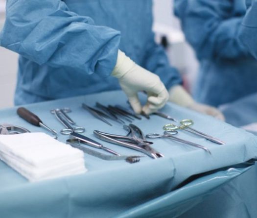 Instabilité régionale: le ministère de la Santé distribue des kits chirurgicaux d'urgence