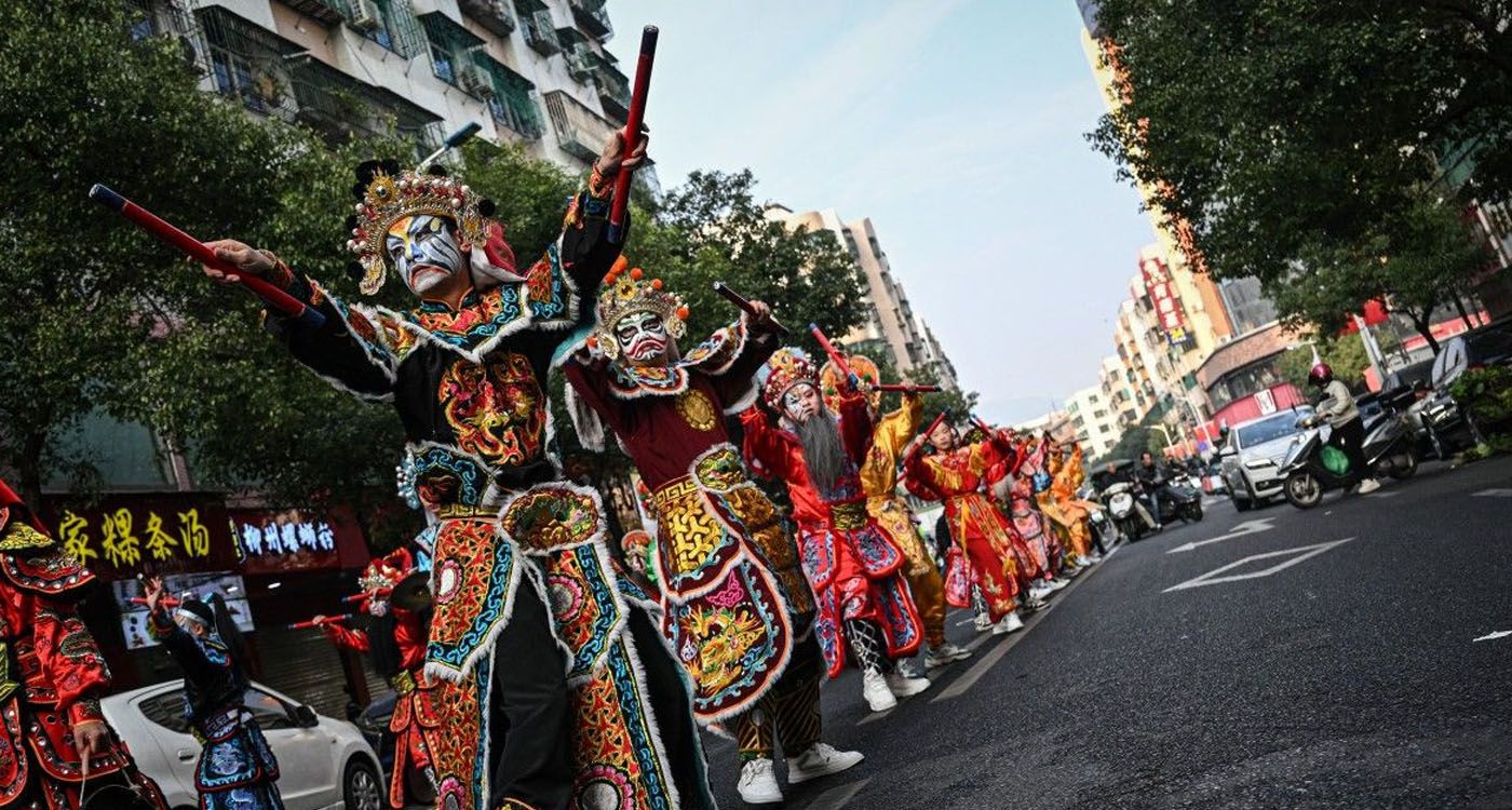 Yingge Dance: Martial Arts and Opera Spark Lunar New Year Excitement