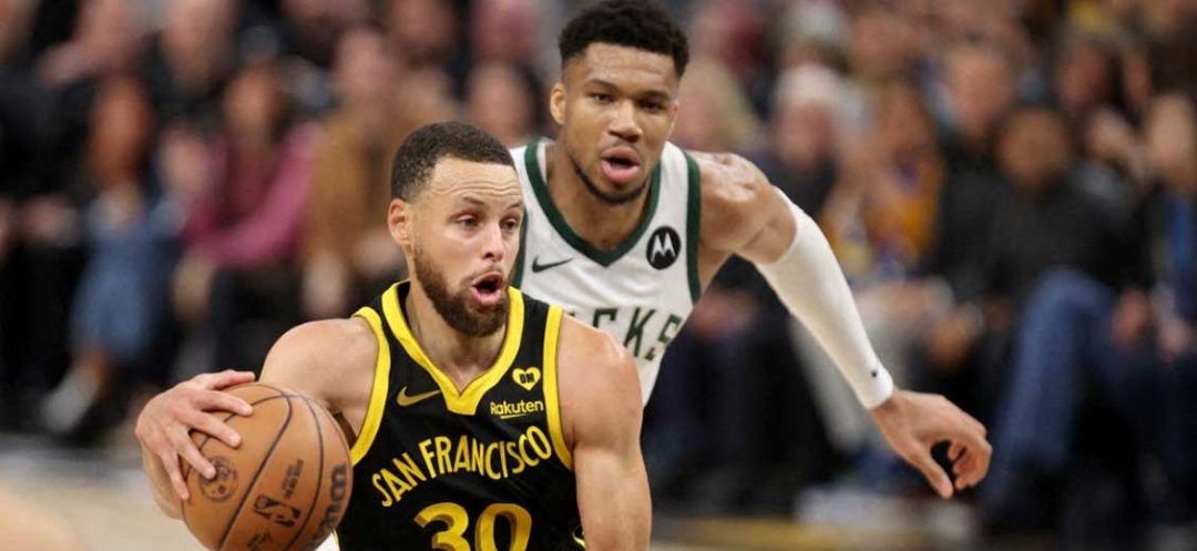 Curry Stars as Warriors Bounce Back to Rout Bucks