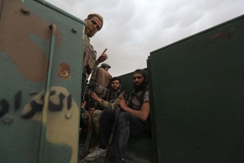 Syrie: le pouvoir donne 10 jours à des groupes armés pour rejoindre ses forces