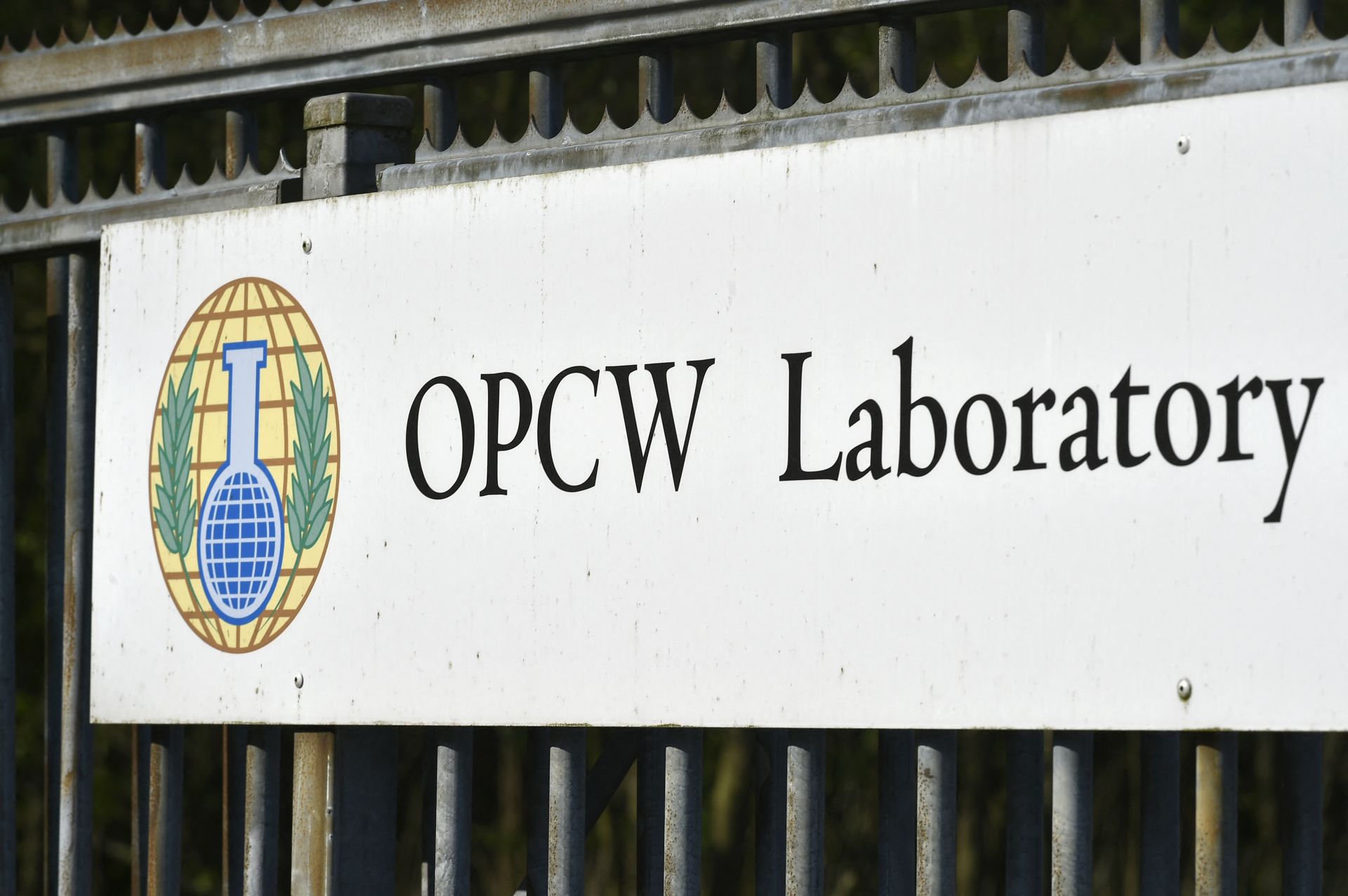 OPCW Concerned Over Syria's 'Large Quantities' of Chemical Weapons