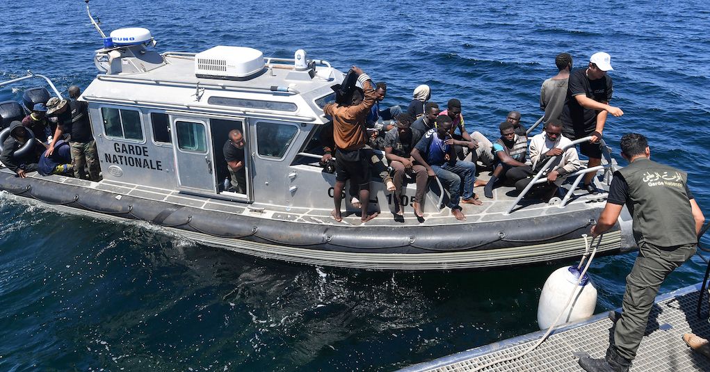 Eleven Dead Migrants, Dozens Missing, after Two Shipwrecks off Italy