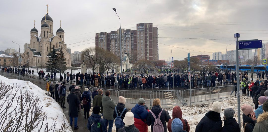 The Crowd at Navalny's Funerals: \