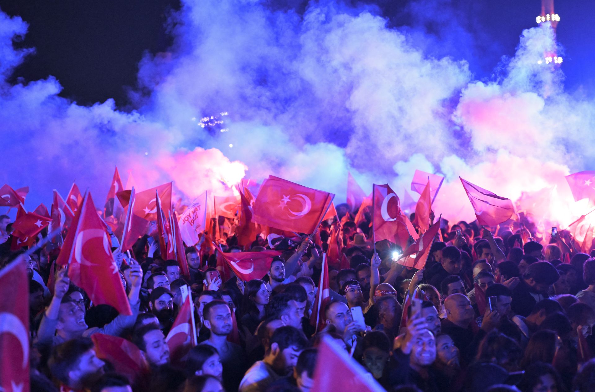 Turquie : cinq maires du principal parti d'opposition placés en détention