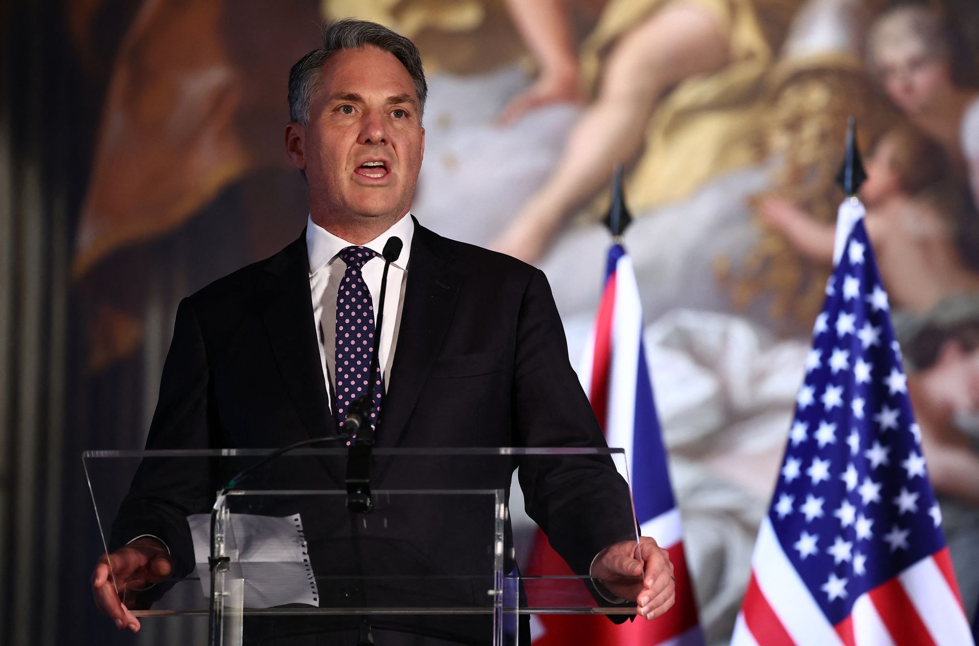 Canberra Stands Firm as Washington Reassesses Submarine Pact