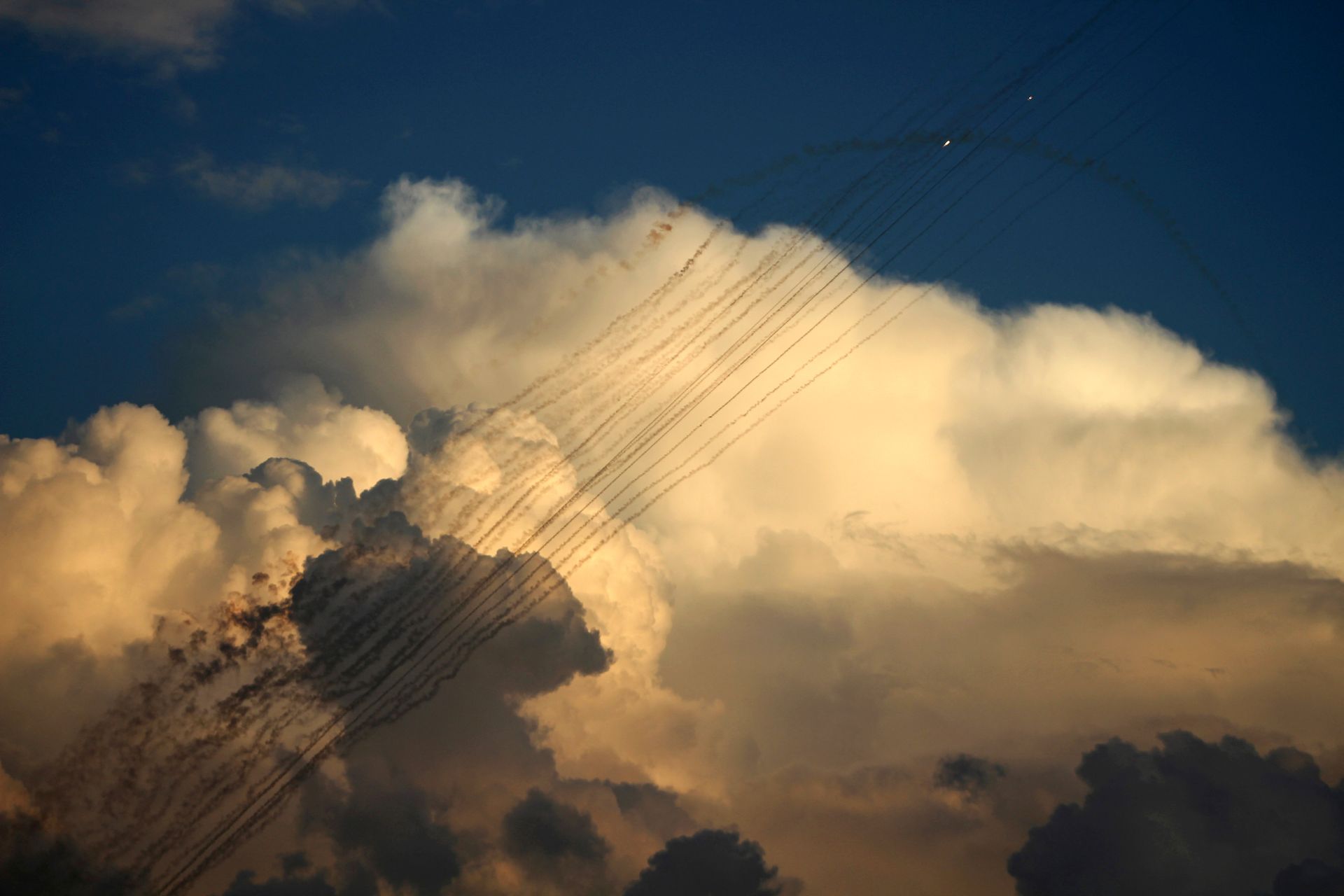 Air Raid Sirens Sound in Central, Northern Israel