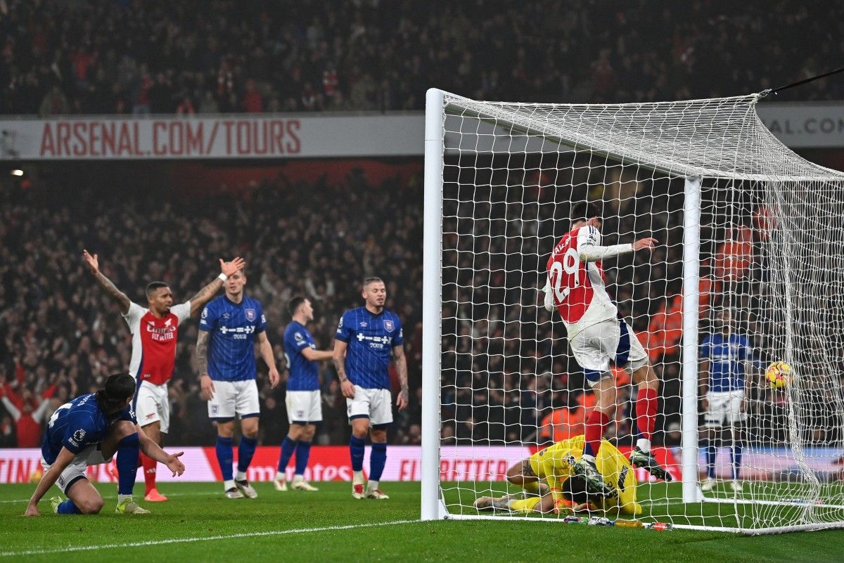 Saka-Less Arsenal Beat Ipswich to Go Second in Premier League 