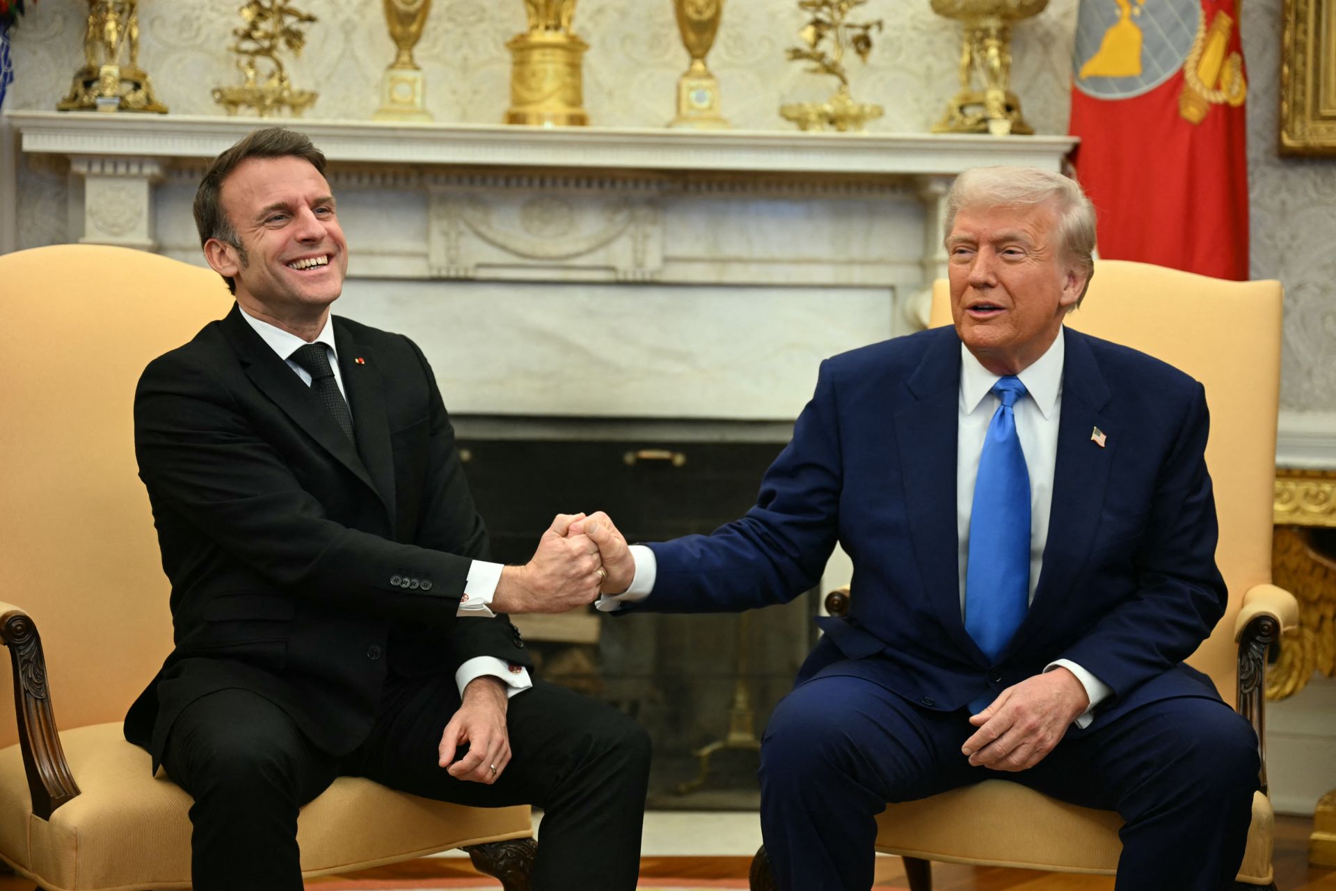 Macron met en garde Trump contre une \