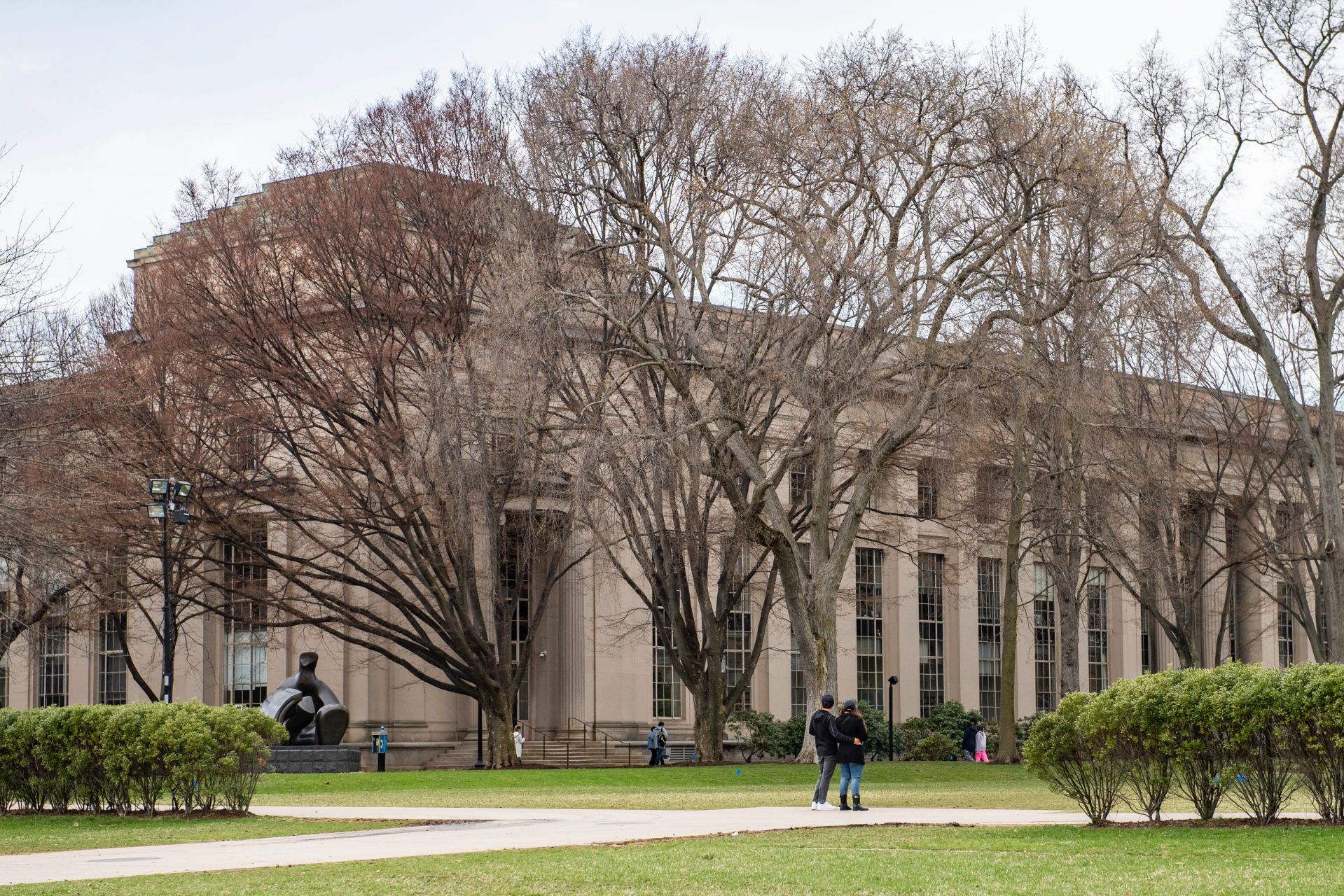 Trump cloue au pilori Harvard, accusée de propager «haine et imbécilité»
