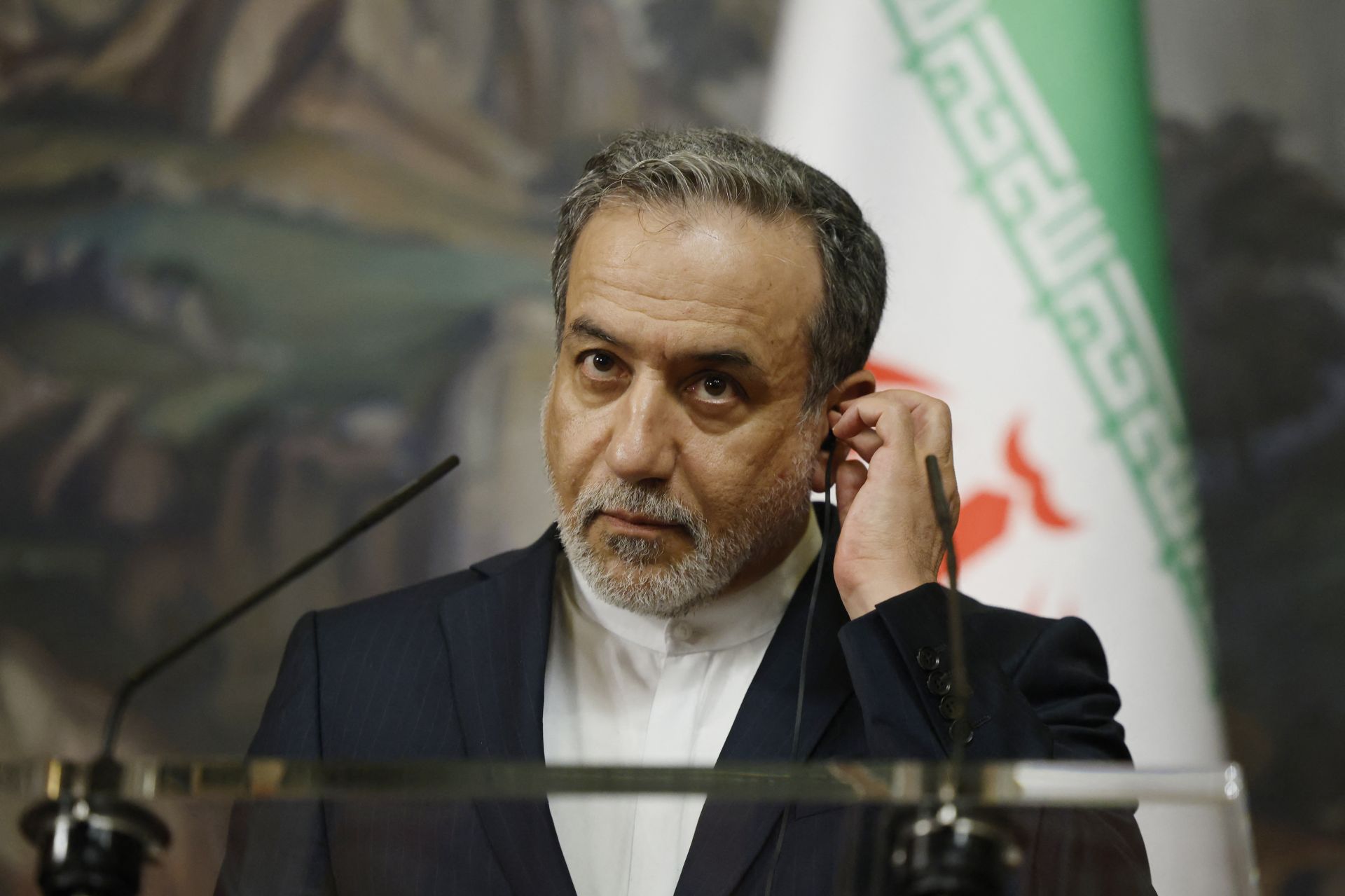 Araghchi Arrived in Oman Ahead of Nuclear Talks