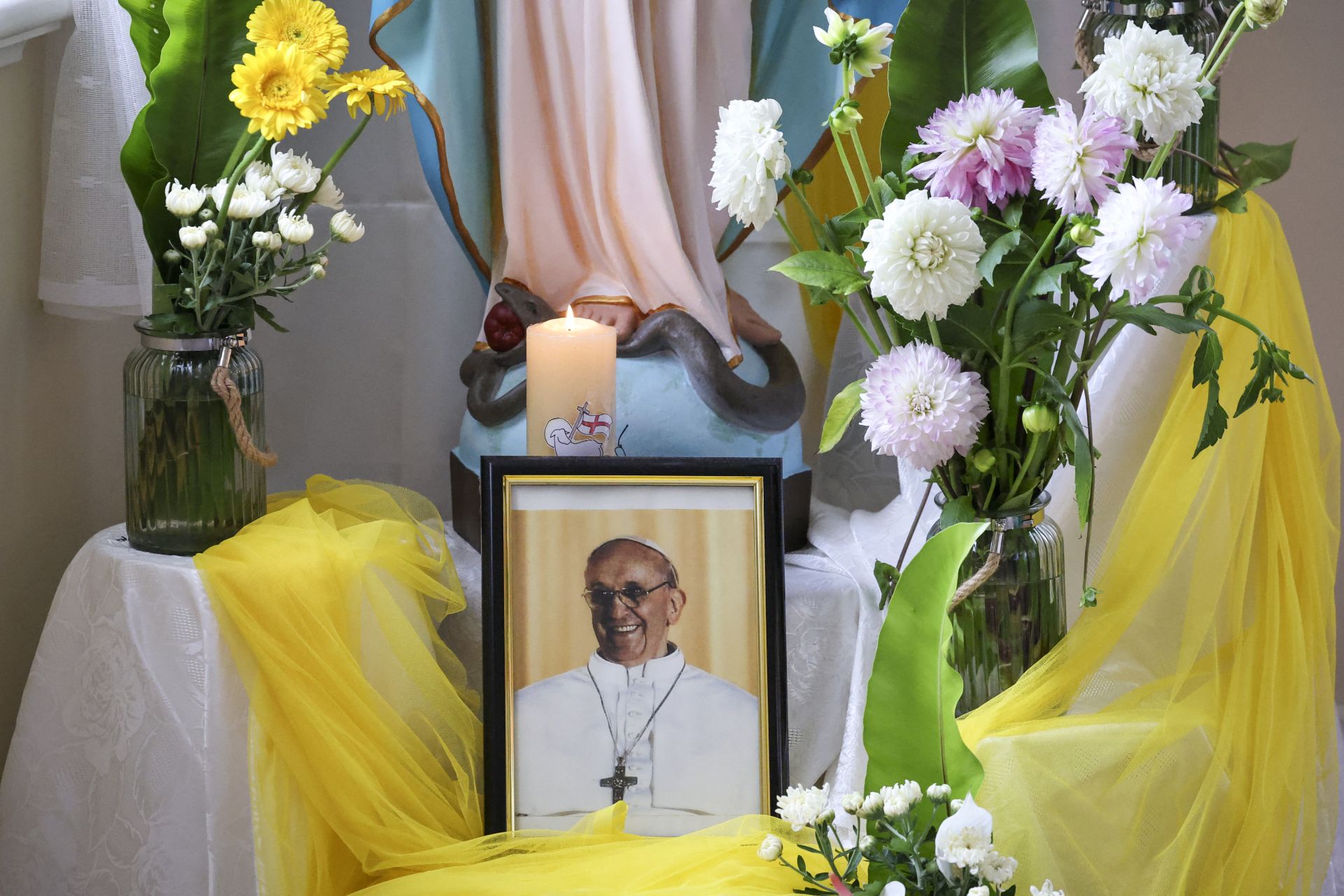 Le Vatican en deuil prépare les obsèques du pape