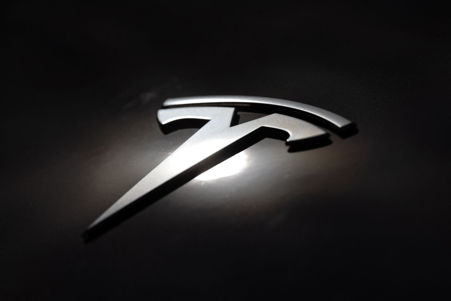 Les ventes de Tesla dans l'UE ont de nouveau plongé en mars