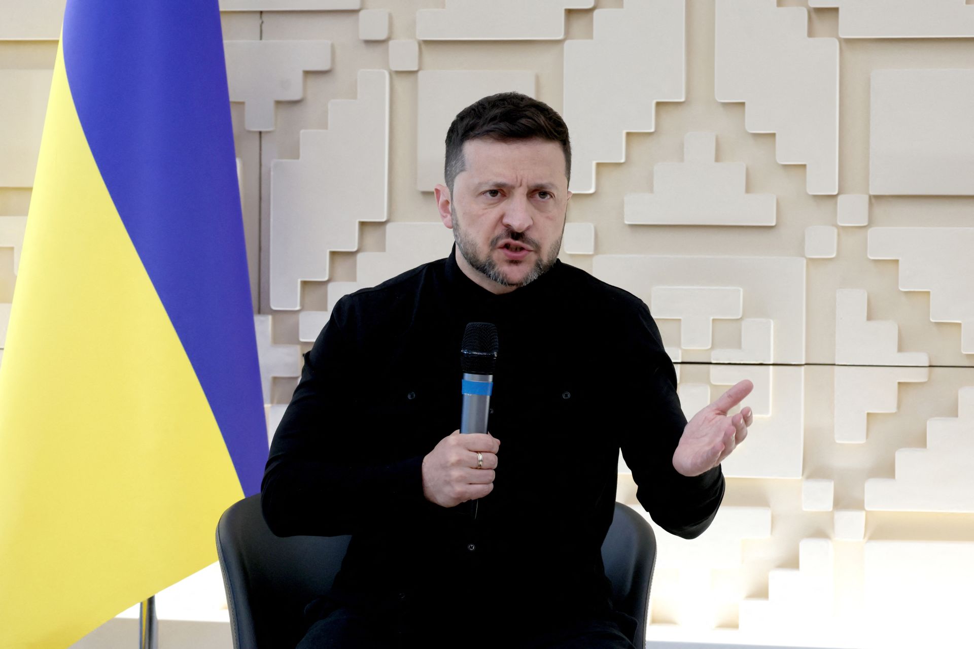 Zelensky attend les garanties de sécurité, avant une rencontre avec Poutine