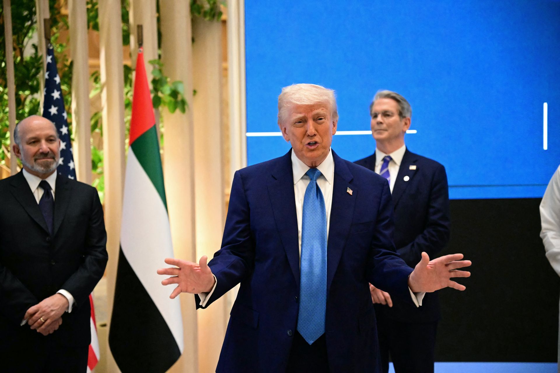 Trump Says Wants to Meet Putin 'as Soon as we Can Set it Up'