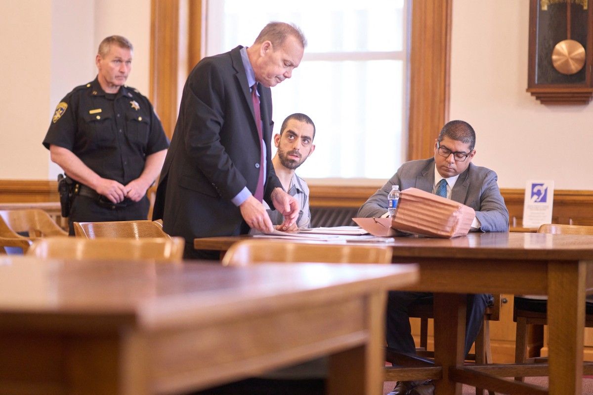 25 ans de prison pour l’assaillant de Salman Rushdie