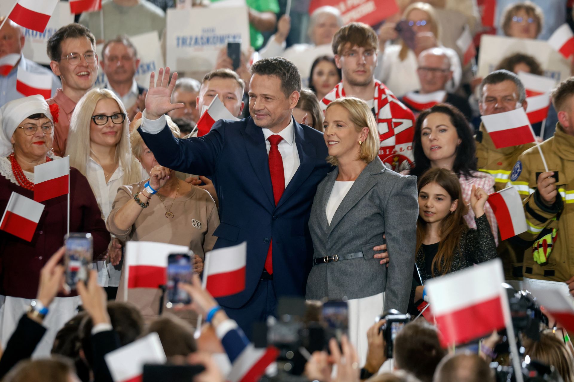 Présidentielle en Pologne: le pro-européen Trzaskowski et le nationaliste Nawrocki se qualifient pour le second tour