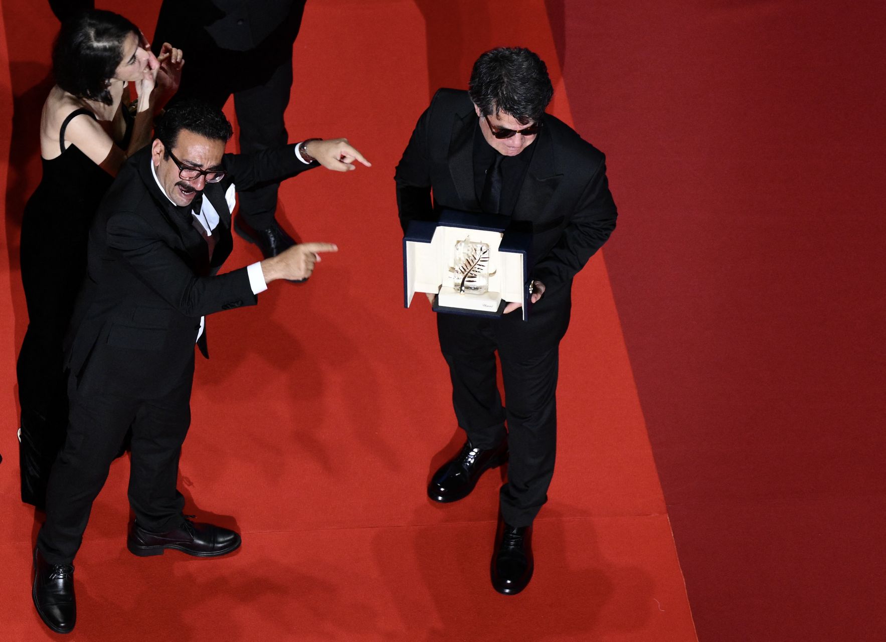 Filmmaker Panahi Cheered on Return to Iran After Cannes Triumph