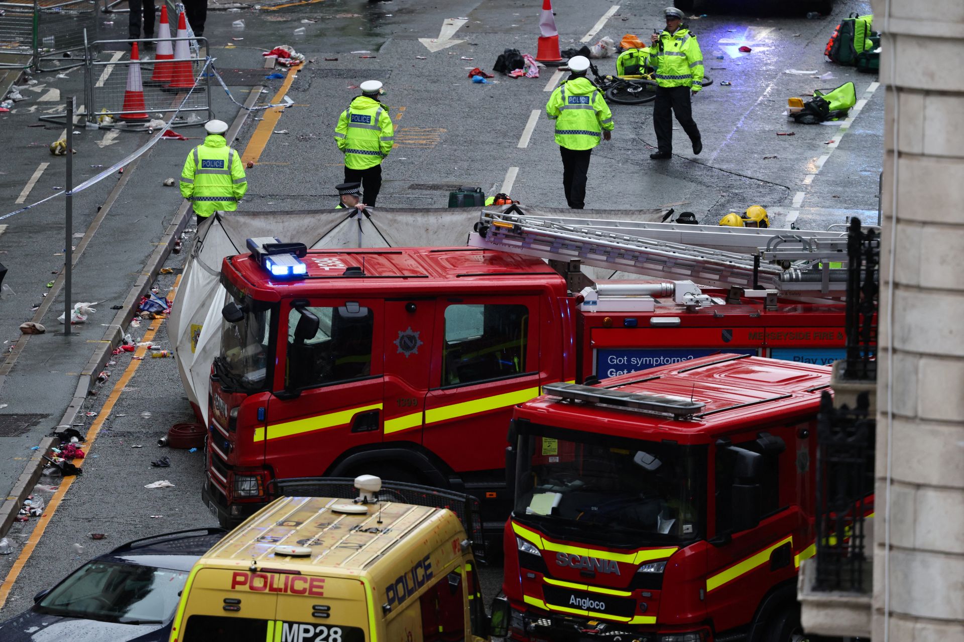 Car Ploughs into Crowd during Liverpool Victory Parade