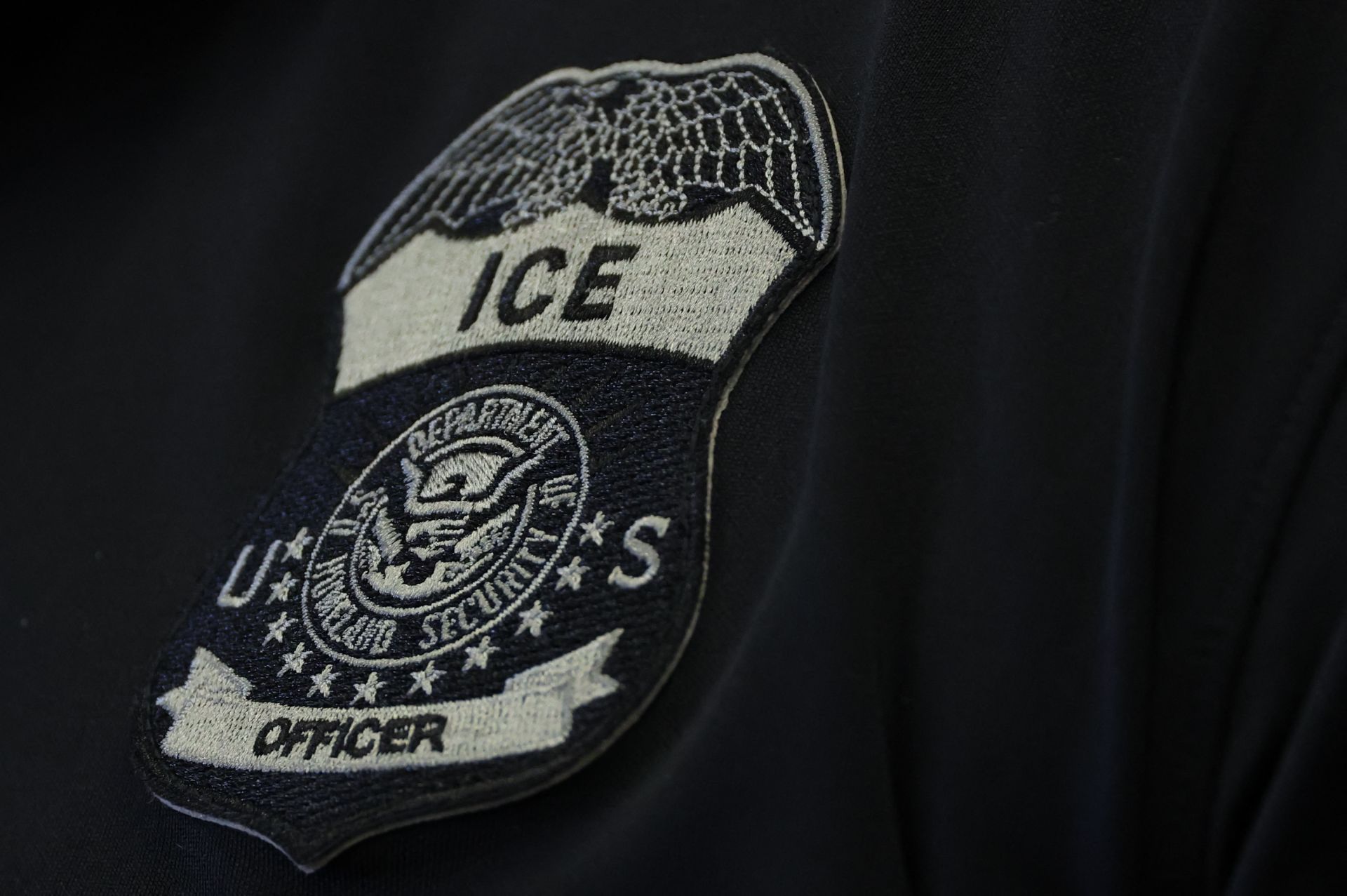 Attack on Texas Immigration Detention Center: Two Detainees Killed, One Injured