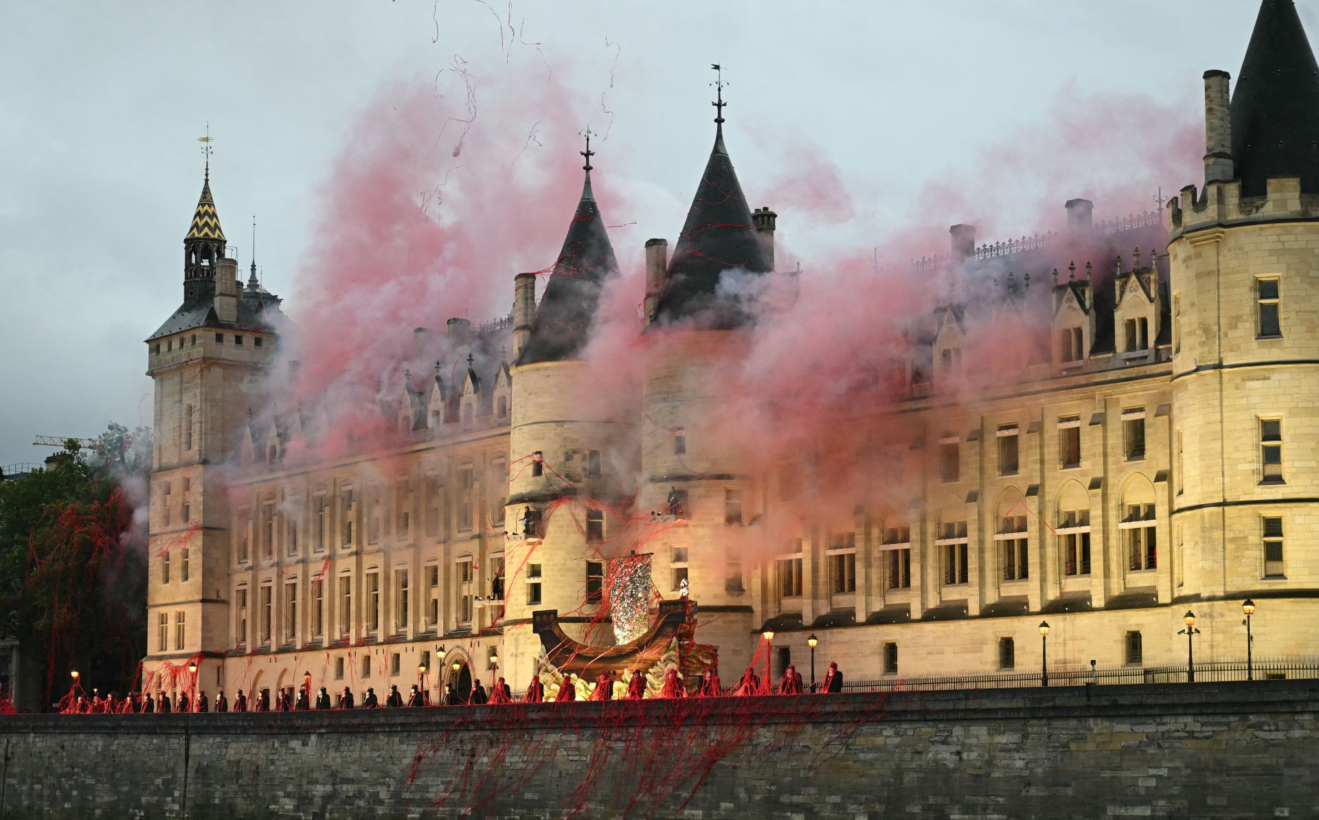 JO 2024: un an après, les artistes témoignent de l'«effet olympique» sur leur carrière