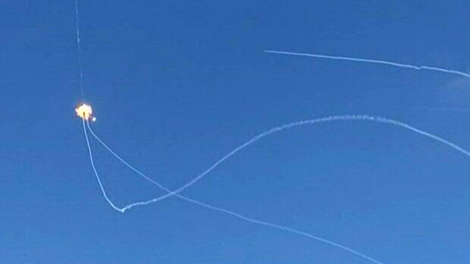 L'Iran tire deux vagues de missiles sur Israël après l'attaque américaine