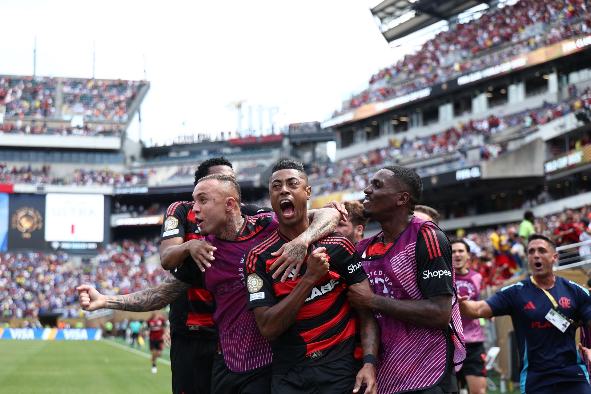 Mondial des clubs: Flamengo terrasse les Blues et se qualifie pour les 8es