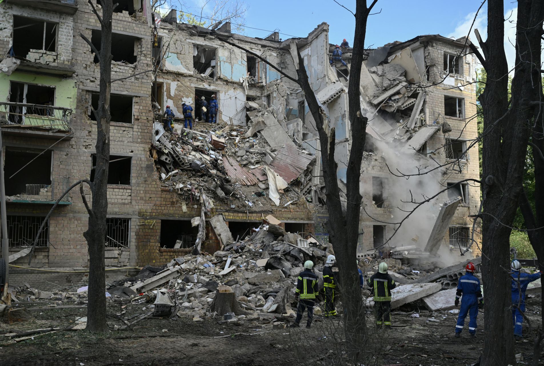 Russian Drone Attacks Kill three in Northeast Ukraine