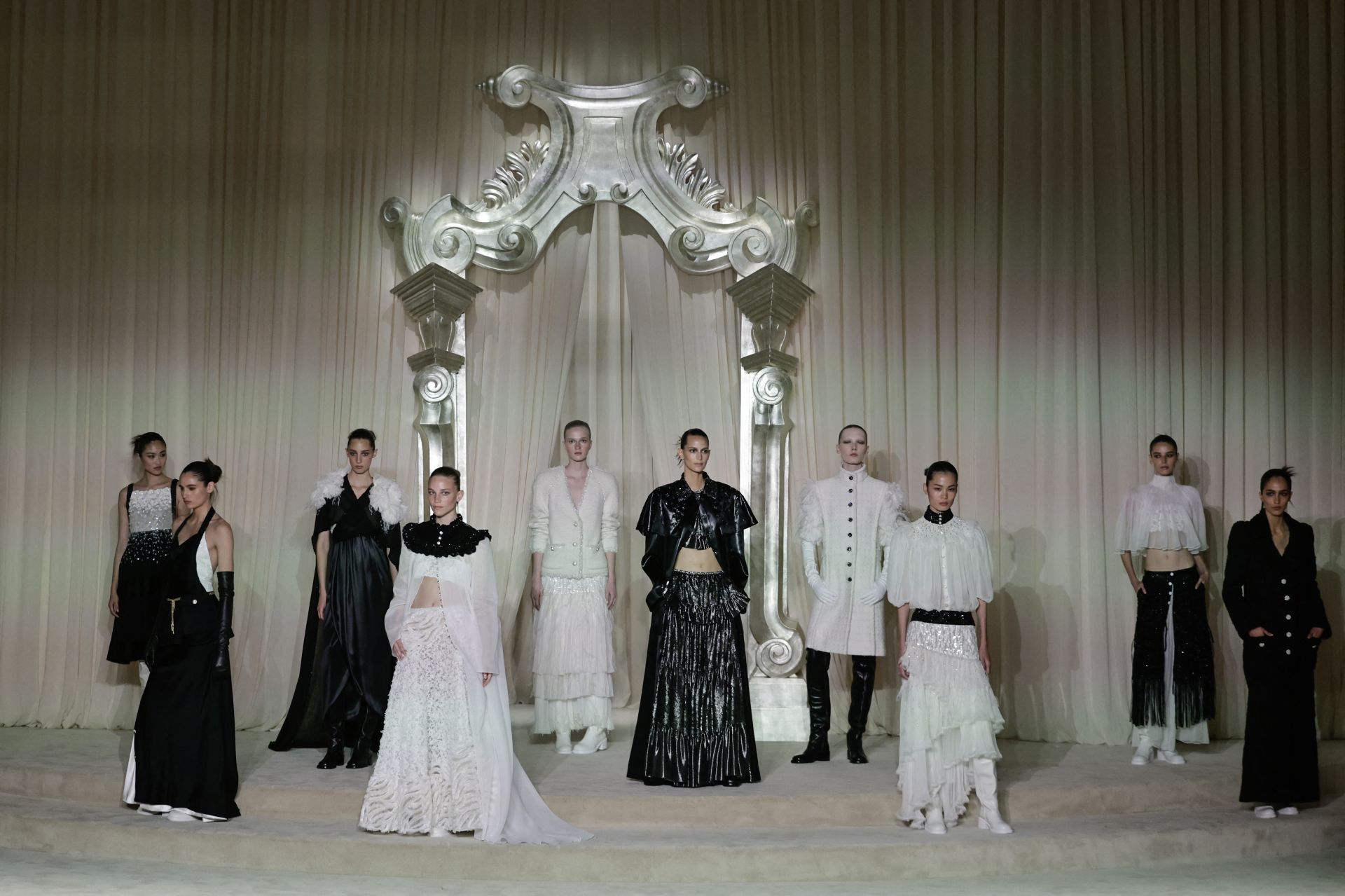 Haute-Couture: Chanel entre confort et glamour pour l’hiver 2025-2026