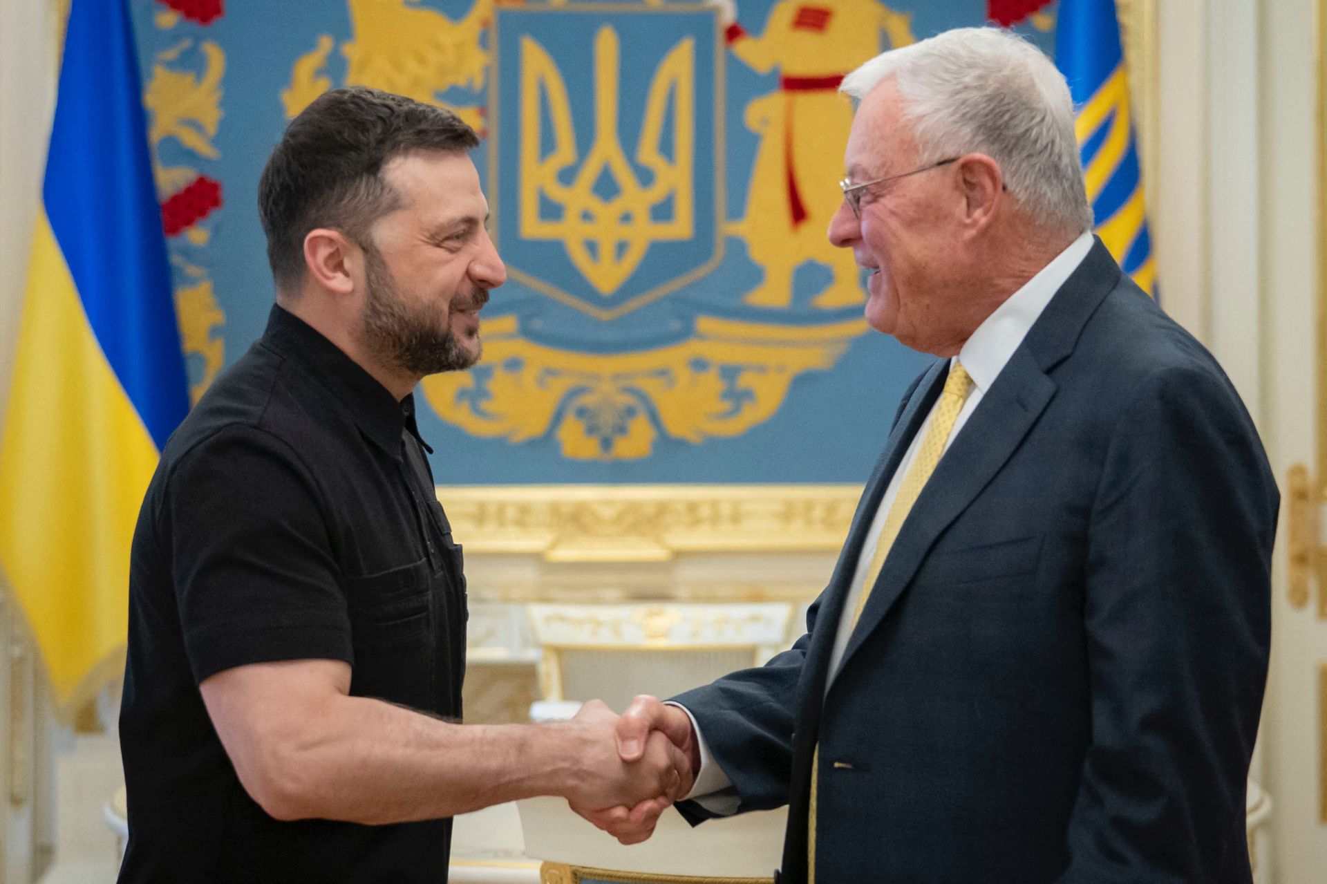 Zelensky Talks Air Defense in 'Productive' Meeting with US Envoy