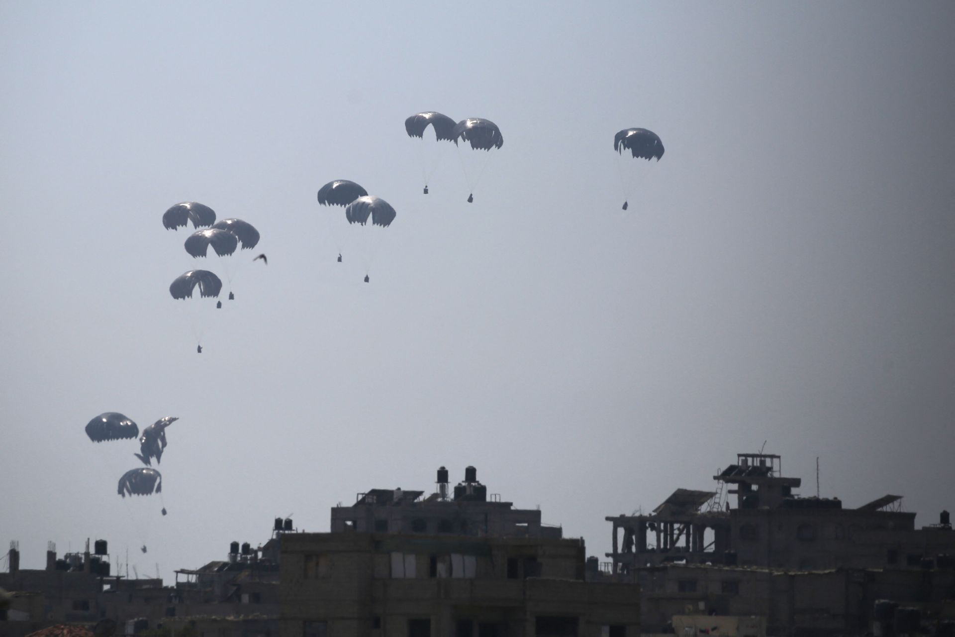 France to Airdrop 40 Tons of Aid to Gaza from Friday
