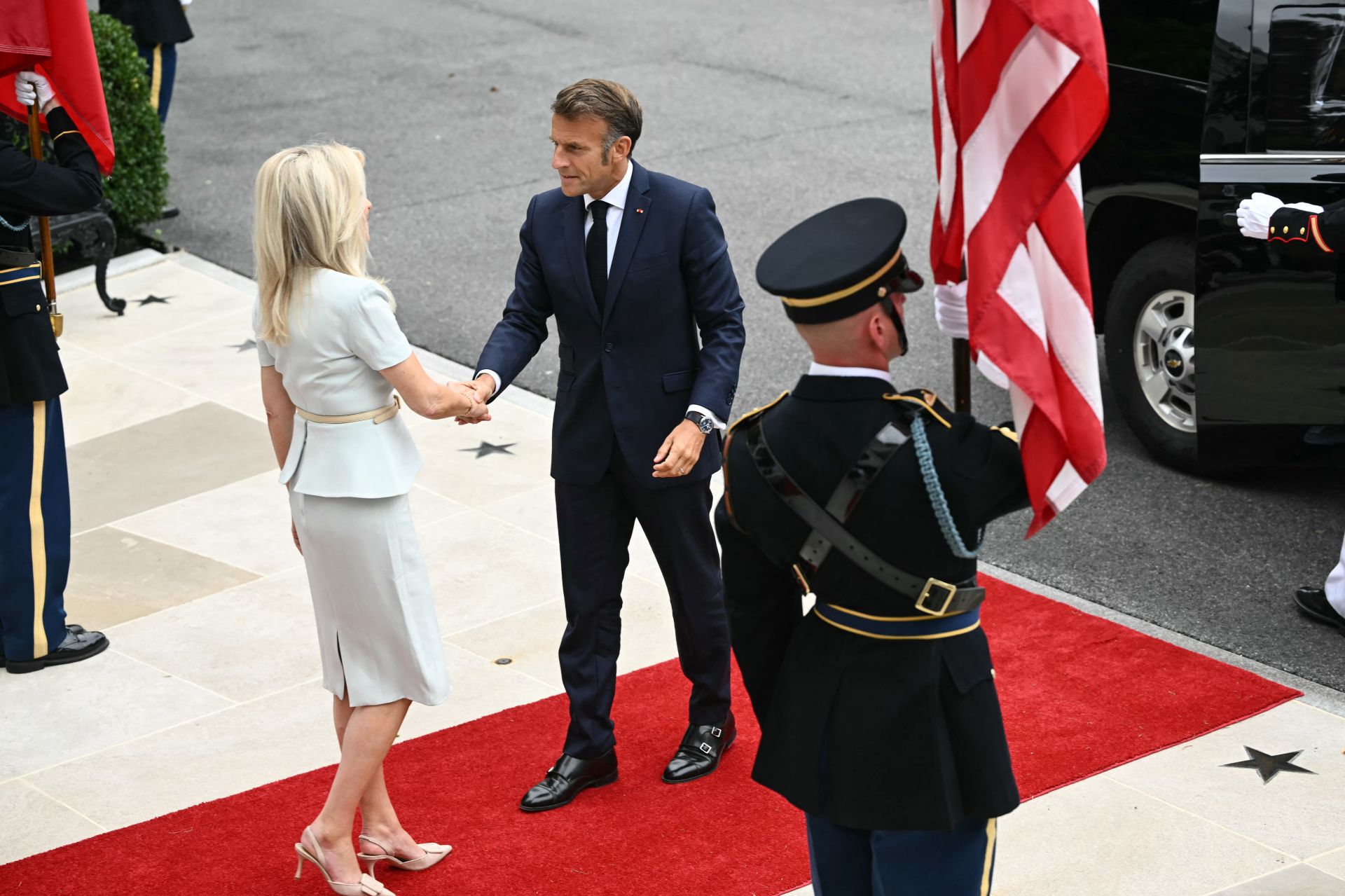 Zelensky and European Leaders Arrive for High-Stakes White House Talks