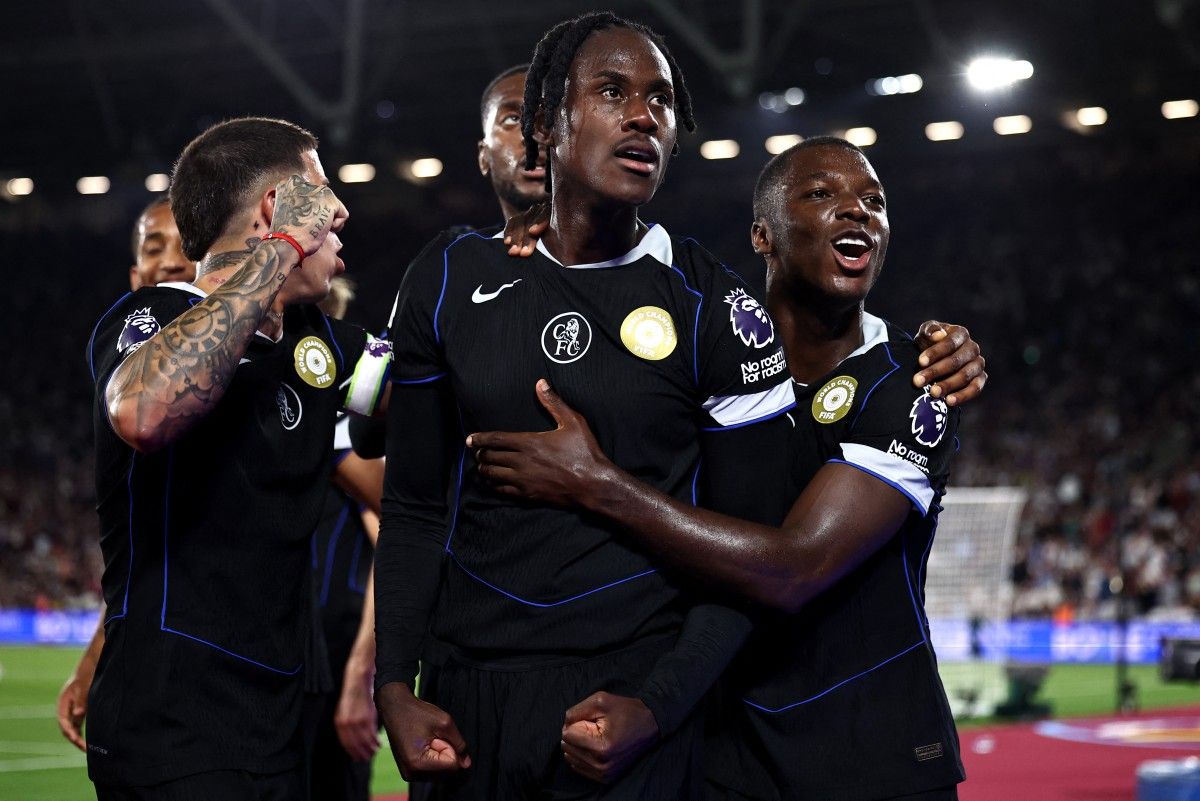 Chelsea Thrash West Ham to Pile Pressure on Former Boss Potter
