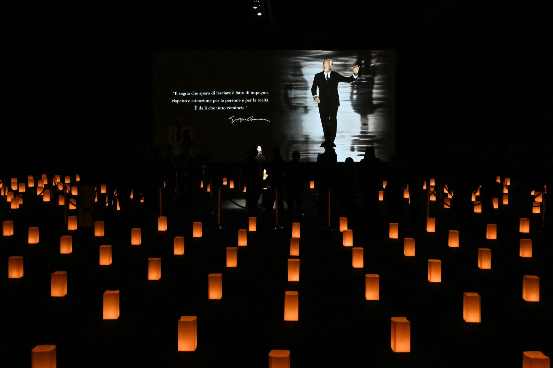 Thousands pay respects to Italian designer Giorgio Armani