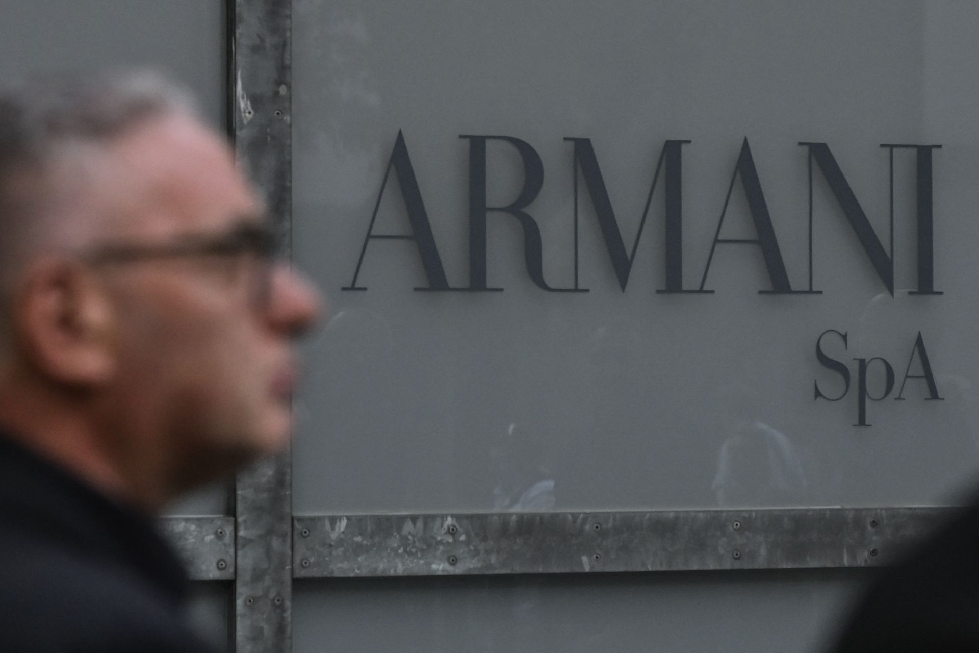 Le testament d’Armani: vers un partenariat avec un géant du luxe