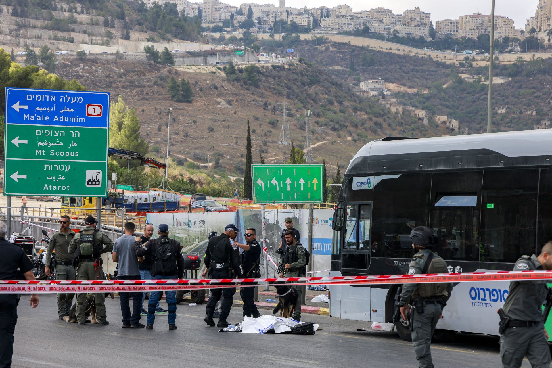 Palestinian Gunmen Shoot Dead Six People in East Jerusalem Attack