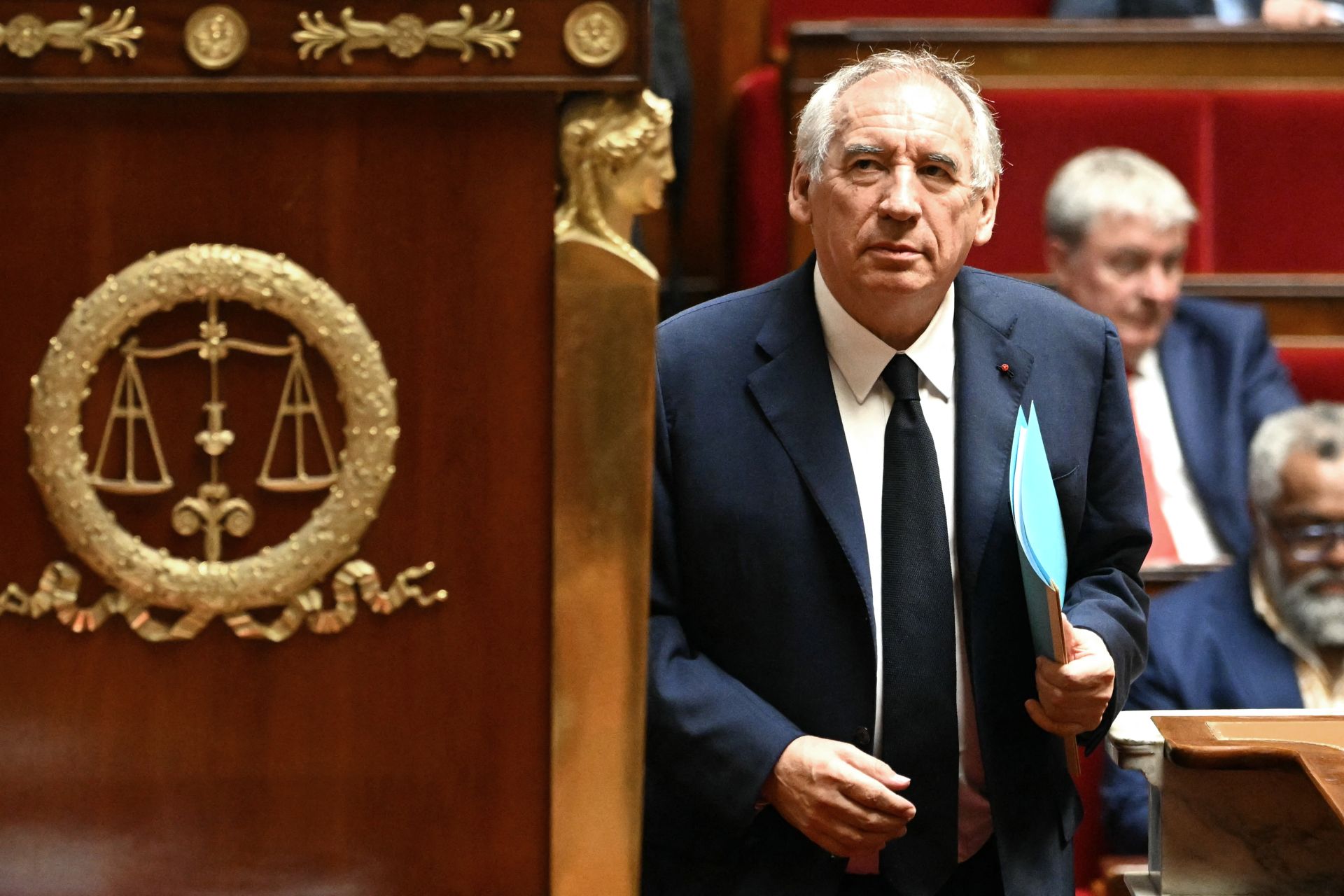French PM Ousted in Parliament Confidence Vote