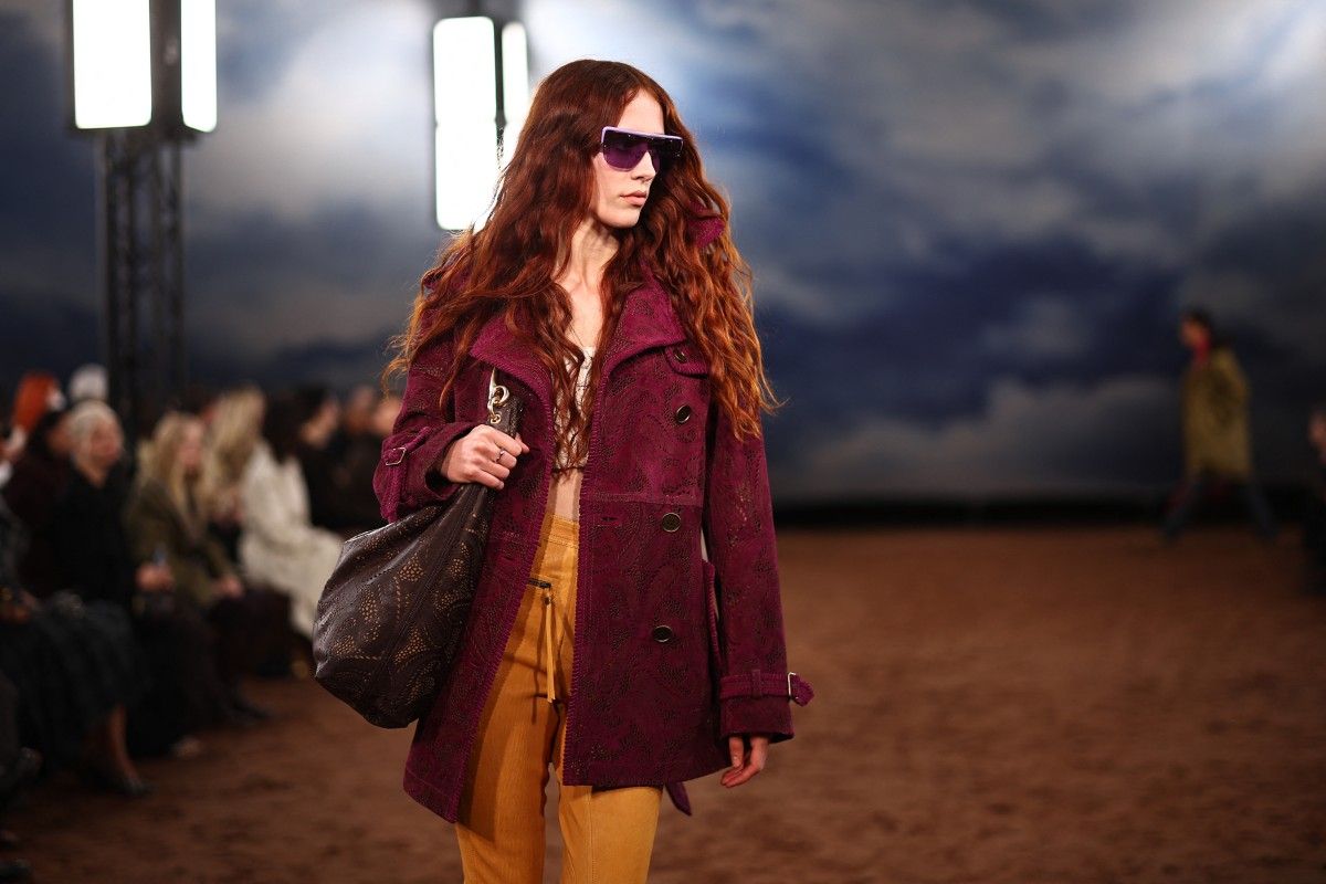 Burberry célèbre son retour en Bourse avec une collection festive