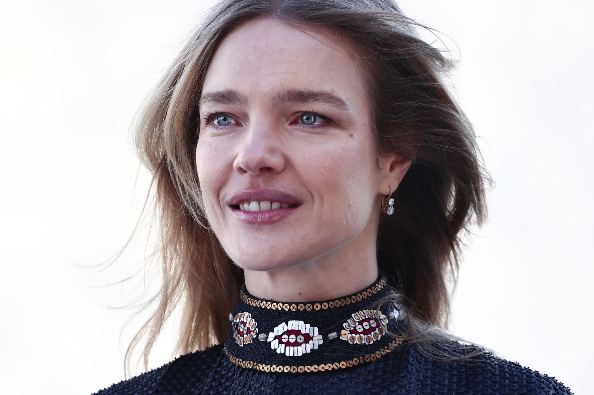 Louis Vuitton Transforms the Louvre Into a Runway of Elegance at Paris Fashion Week