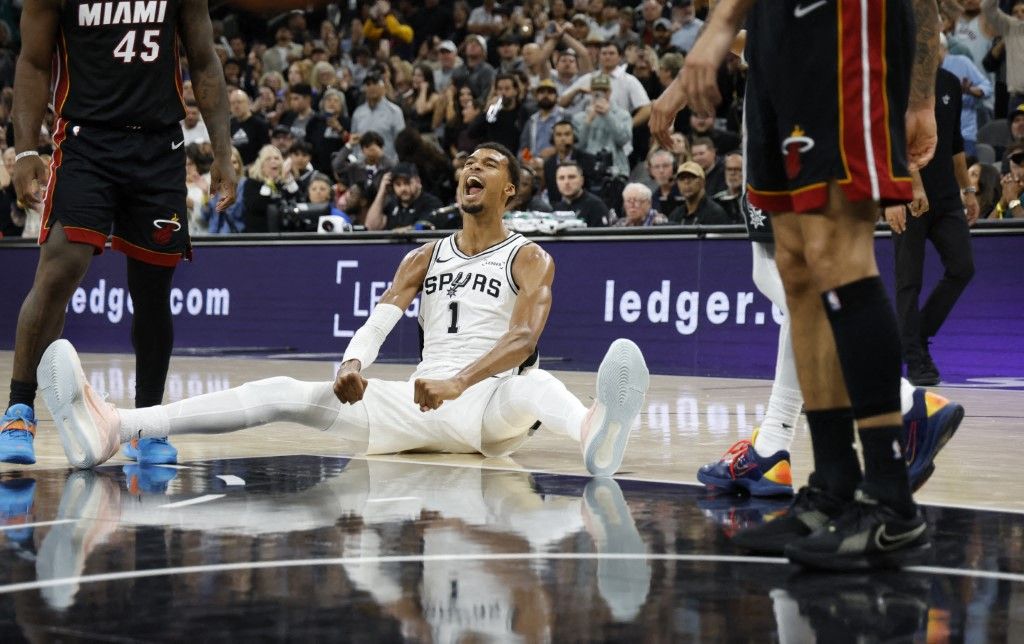 NBA Champs Thunder Roll Past Wizards, Bucks and Spurs Win